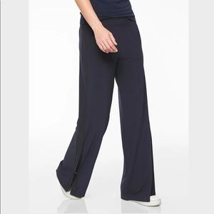 NWT Athleta Gramercy Track Trouser, Size 6